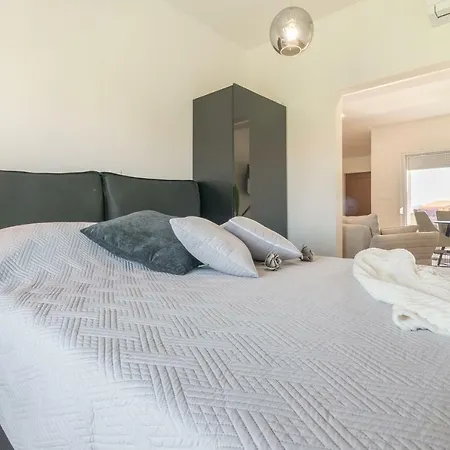 Luxury Piano ザダル