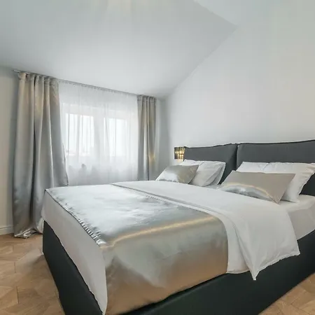 Luxury Piano Apartmán *